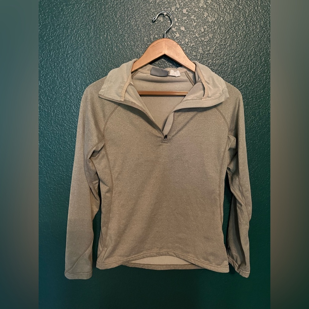 Athletic quarter zip